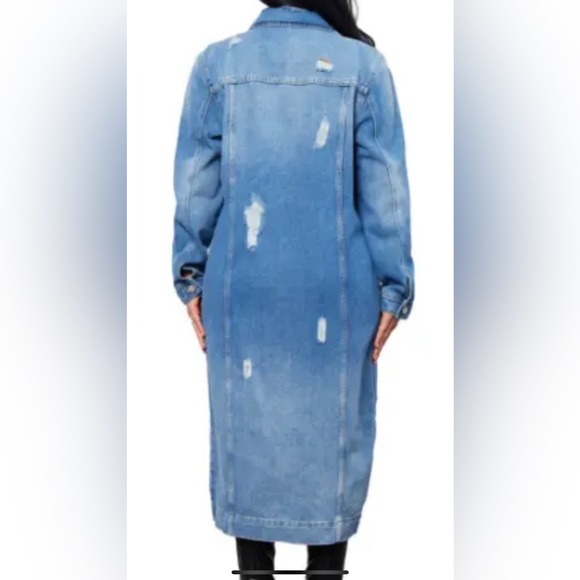 Amazing distressed denim shacket great addition to any outfit ! - Picture 3 of 3